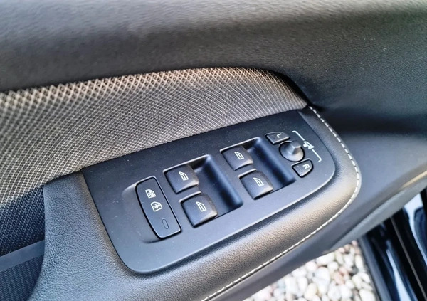 Volvo S60 cena 168900 przebieg: 20600, rok produkcji 2021 z Tykocin małe 667